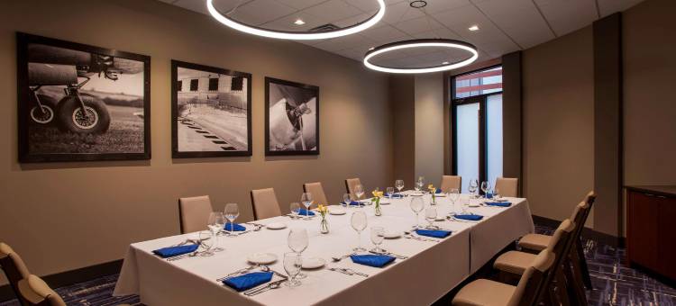 费城机场喜来登套房酒店(Sheraton Suites Philadelphia Airport)图片