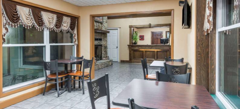 希金斯维尔速8酒店(Super 8 by Wyndham Higginsville)图片