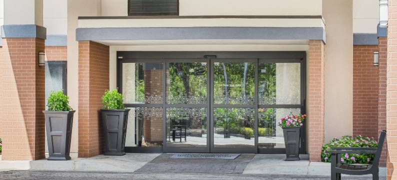 希尔顿欢朋酒店-科默斯(Hampton Inn Commerce)图片