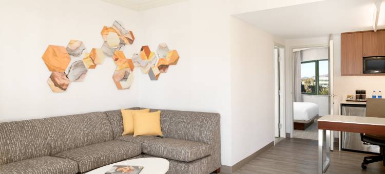 凤凰城希尔顿逸林套房酒店(DoubleTree Suites by Hilton Phoenix)图片