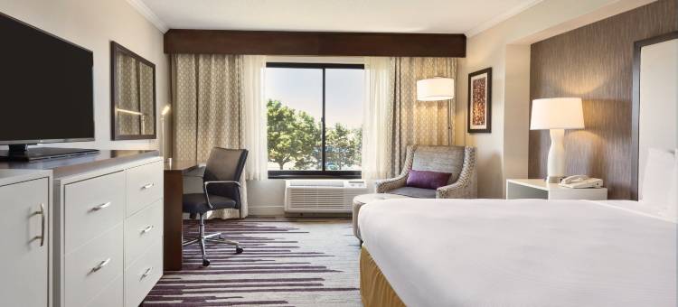 密尔沃基布鲁克菲尔德希尔顿逸林酒店(DoubleTree by Hilton Hotel Milwaukee - Brookfield)图片