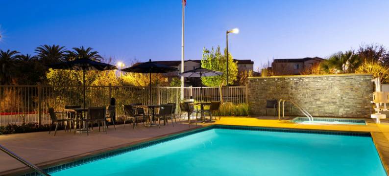 森尼韦尔硅谷万怡酒店(Courtyard Sunnyvale Silicon Valley)图片