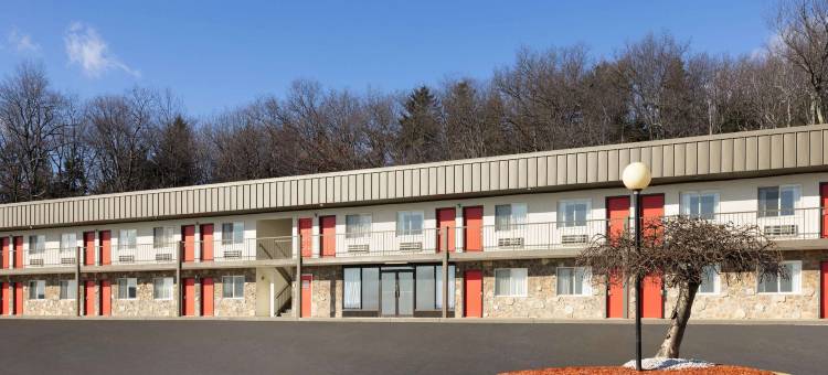 Super 8 by Wyndham Hazleton图片