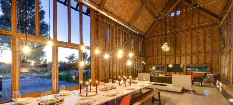 宏伟的萨福克谷仓改建(Grand Suffolk Barn Conversion)图片