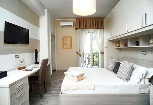 Residenza Flegrea Hotel Overview