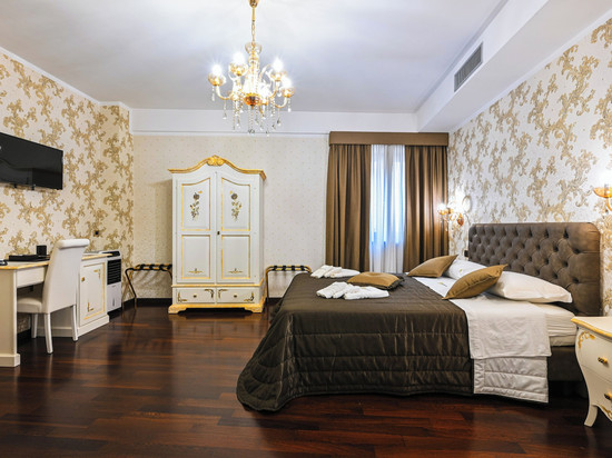 马斯特罗达蒂亚酒店