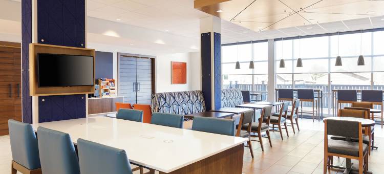 洲际酒店集团旗下的埃尔金芝加哥西北智选假日酒店(Holiday Inn Express & Suites Elgin - Chicago Northwest by IHG)图片