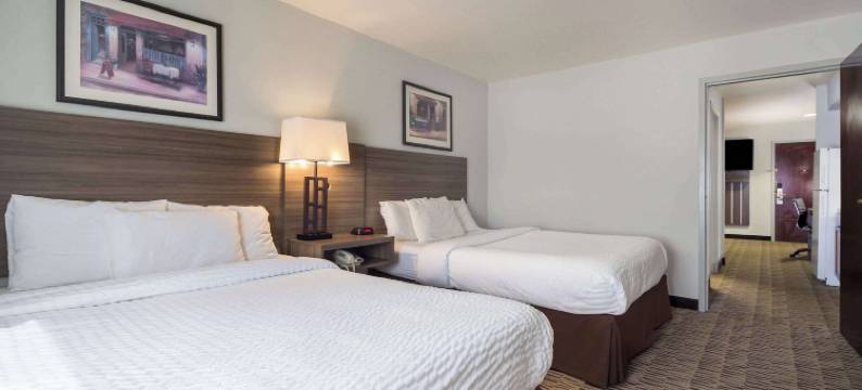 西艾叙莉套房酒店(Clarion Pointe Charleston - West Ashley)图片