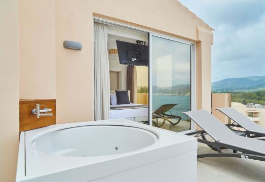 Invisa Hotel Club Cala VerdeHotel Overview