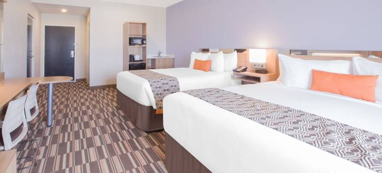 夸乌特莫克坎波门诺温德姆麦客达套房酒店(Microtel Inn & Suites by Wyndham Cuauhtemoc Campos Menonitas)图片