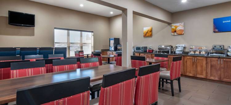 章克申城舒适套房酒店-近莱利堡(Comfort Inn & Suites Junction City - Near Fort Riley)图片