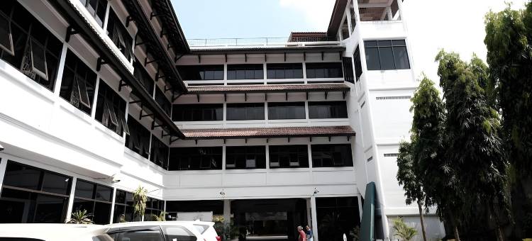 红多兹酒店-占碑普提塞姆帕克(RedDoorz @ Cempaka Putih Jambi)图片