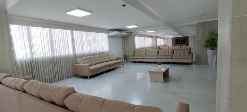 迪罗马斯帕齐奥维亚卡尔达斯(Spazzio DiRoma)图片