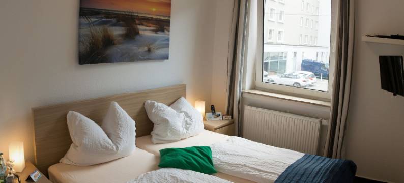 希特普拉兹酒店(Hotel & Apartment am Theaterplatz)图片