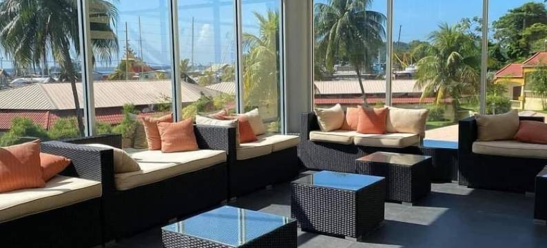 西棕榈酒店(West Palm Hotel)图片