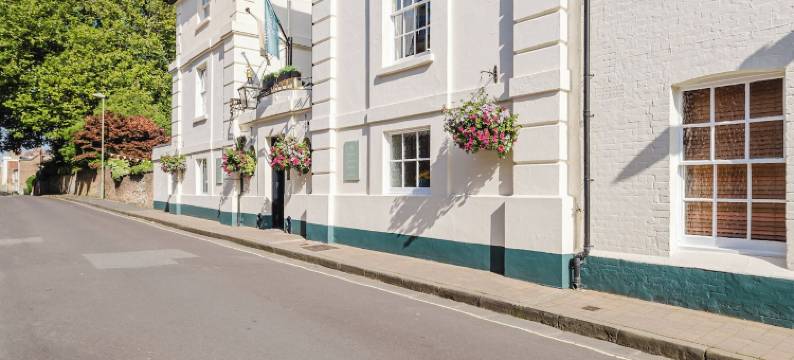 温彻斯特皇家酒店(Winchester Royal Hotel)图片