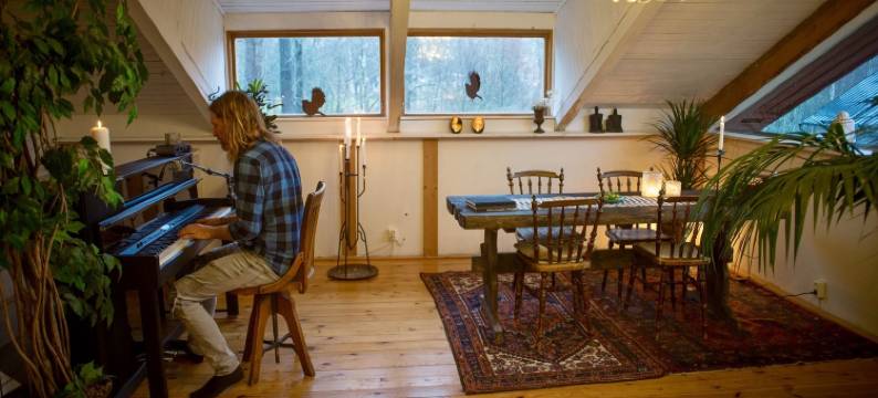 湖畔浪漫温泉别墅，配备壁炉(Romantic Spa Villa with Fireplace by the Lake)图片