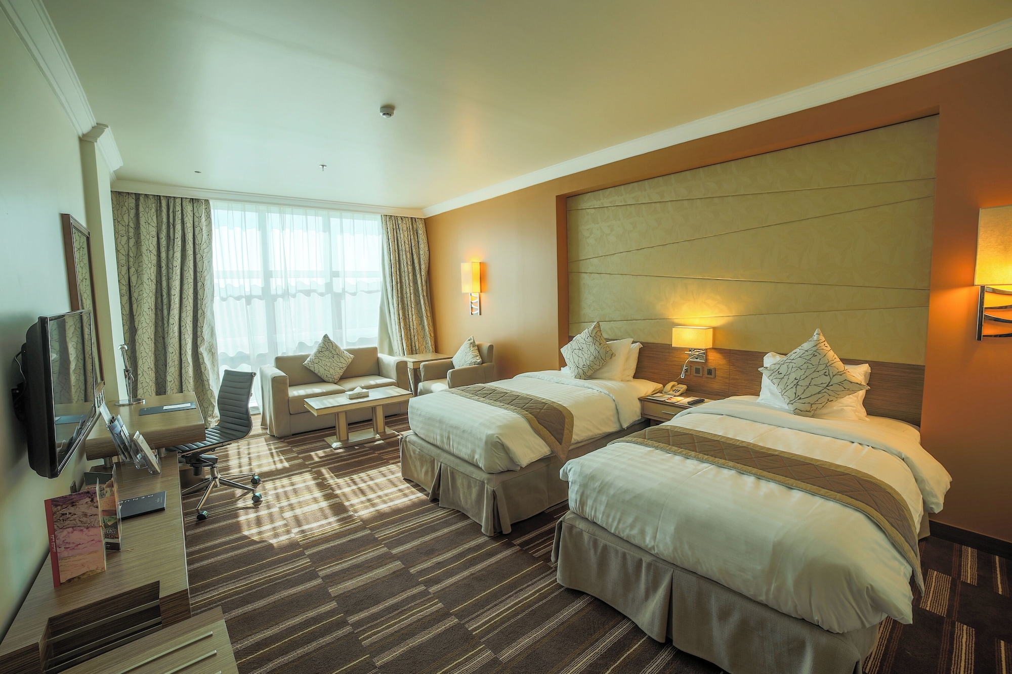 Golden Tulip BuraidahOver view