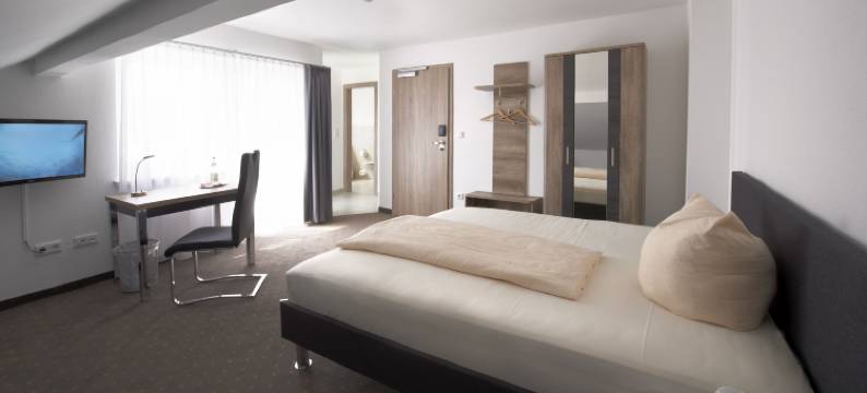 盖梅尔斯海姆因哥尔斯塔特新进酒店(Hotel New IN)图片