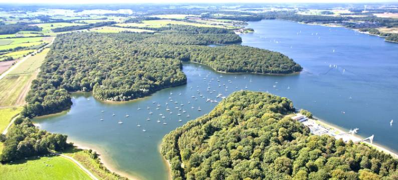 金湖酒店(Golden Lakes Hotel)图片