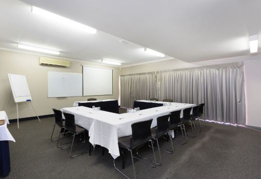 Rocklea International Motel Hotel Overview