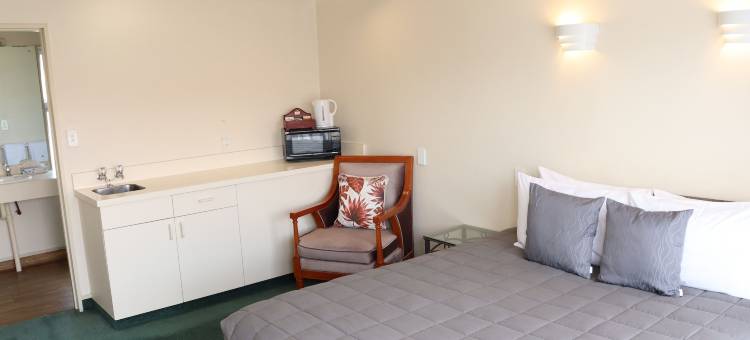 BK喷泉苑汽车旅馆(BK's Fountain Court Motel)图片