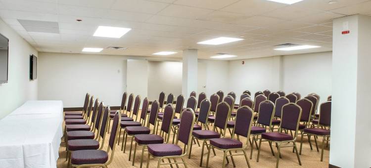 布鲁克林公园戴斯酒店(Days Inn by Wyndham Brooklyn Borough Park)图片