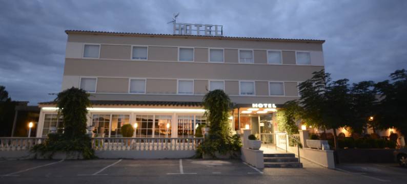 菲格雷斯公园酒店(Hotel & Restaurant Figueres Parc)图片