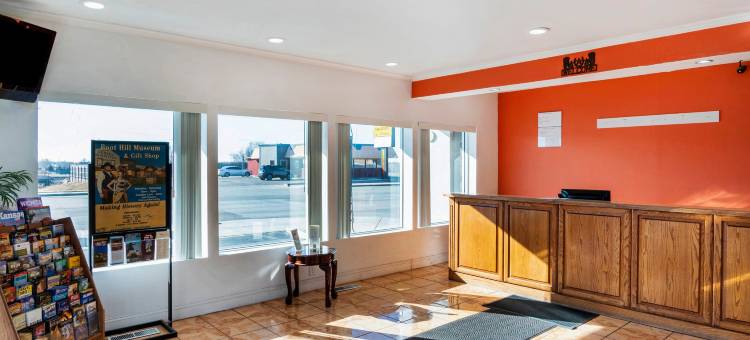 OYO 堪萨斯道奇城联排别墅(OYO Townhouse Dodge City KS)图片