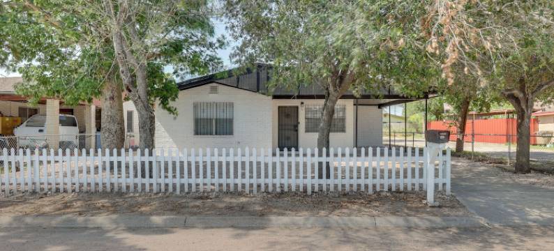 爱丁堡的现代化家庭，只需走半英里就能到达Utrgv！(Modern Home in Edinburg Half-Mi Walk to Utrgv!)图片