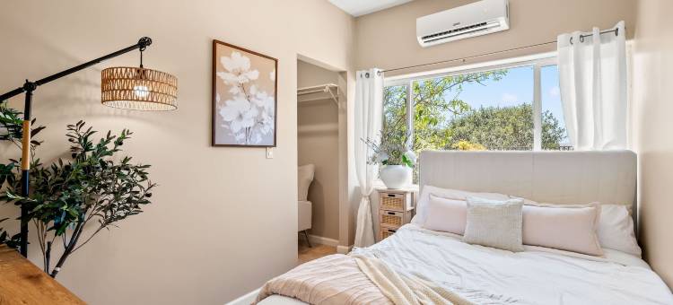 宁静自然度假屋，私人花园，舒适魅力(Tranquil Nature Retreat Private Patio & Cozy Charm)图片