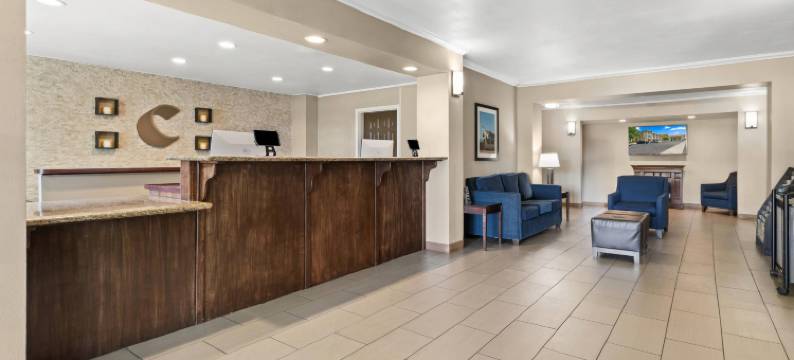 兰开斯特羚羊谷舒适套房酒店(Comfort Inn & Suites Lancaster Antelope Valley)图片