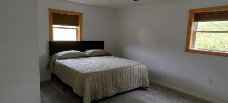 5-bedroom house on open lot in Bentleyville with spacious kitchen and LR.图片