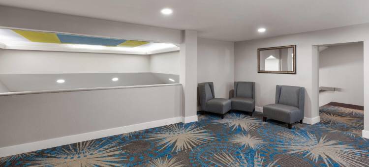 塔尔萨中心戴斯酒店(Days Inn by Wyndham Tulsa Central)图片