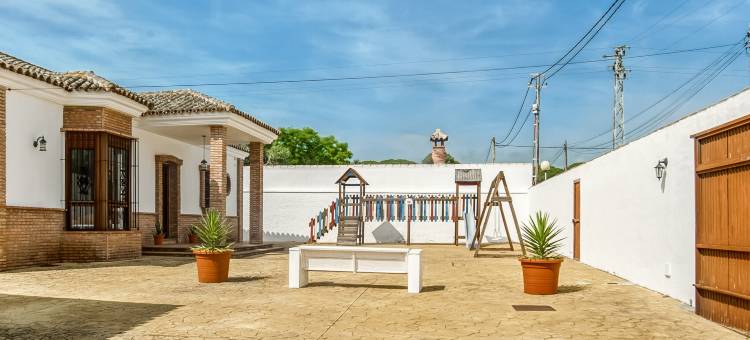 Family Villa with Pool图片