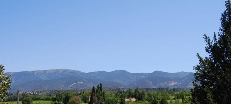 Villa in Valréas with Pool and Garden Views图片