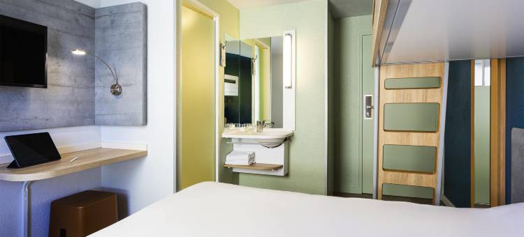 吕埃-马尔迈松宜必思快捷酒店(近快铁RER A线)(Ibis Budget Rueil Malmaison)图片