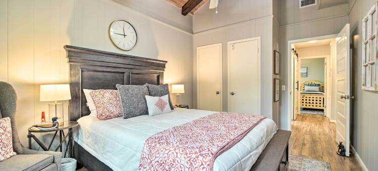 Cape Royale小屋，带火坑和水景(Cape Royale Cottage w/ Fire Pit & Water Views)图片