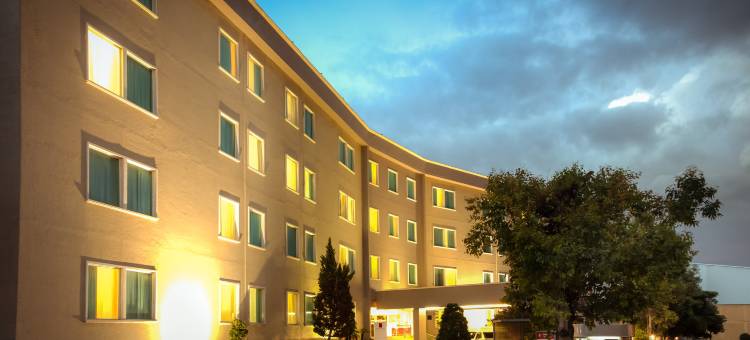 佩里诺特快捷假日酒店(Fiesta Inn Express Perinorte)图片