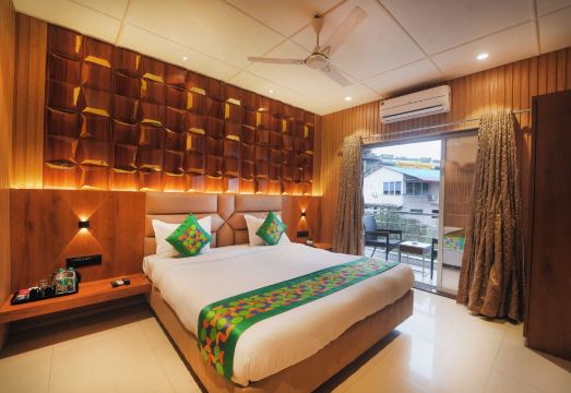 Treebo Iceberg Hotel Overview