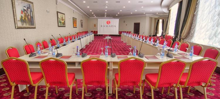 巴库温德姆华美达酒店(Ramada by Wyndham Baku)图片