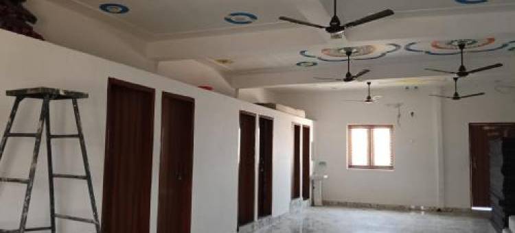 温达文斯里吉拉杰达姆酒店(Hotel Shri Girraj Dham Vrindavan)图片