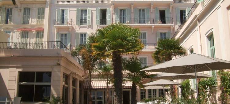 布鲁斯巴尔莫勒尔蓝色假日酒店酒店(Hôtel Vacances Bleues Balmoral)图片