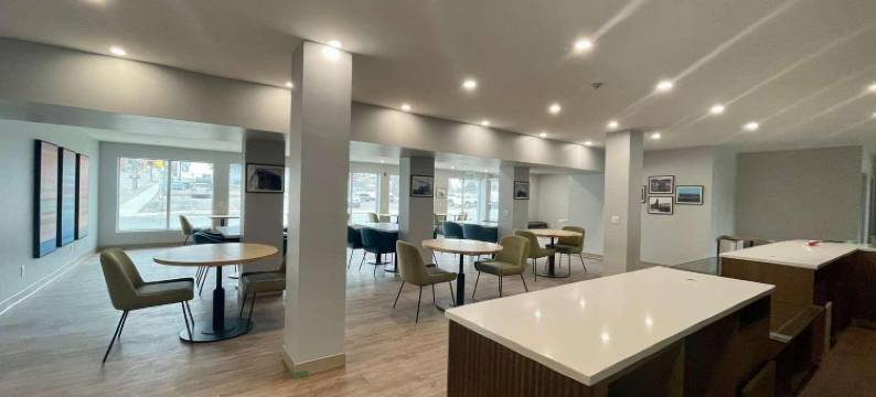 苏必利尔海岸酒店-BW傲途格精选酒店(Quality Inn & Suites Thunder Bay Downtown)图片