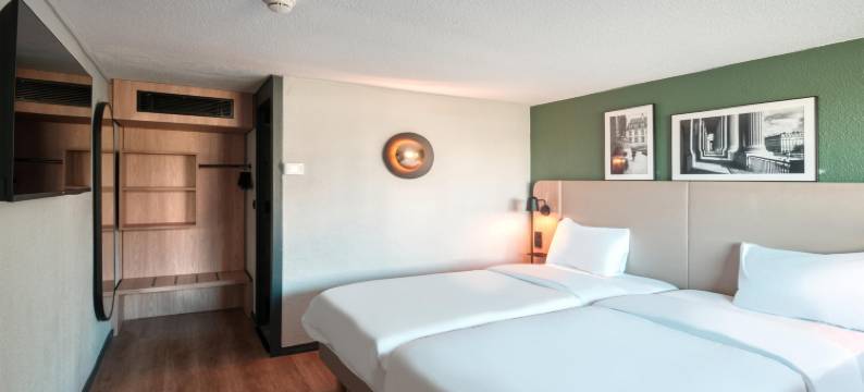 尼奥尔东-拉克莱士基里亚德酒店(Kyriad Niort Est - la Crèche)图片