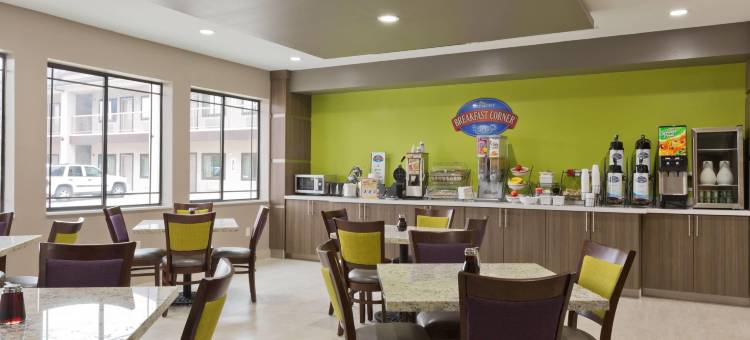 布赖恩-大学城呗盟套房酒店(Baymont by Wyndham Bryan College Station)图片