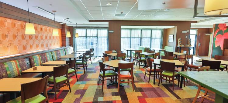 沃尔顿堡滩-西德斯廷万枫套房酒店(Fairfield Inn & Suites Fort Walton Beach-West Destin)图片