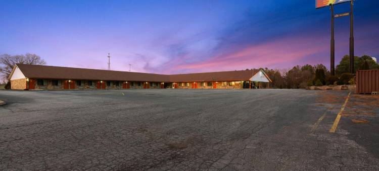 Hotel O 波特兰经济型宾馆，靠近I-65(Budget Host Inn by Hotel O Portland Near I-65)图片