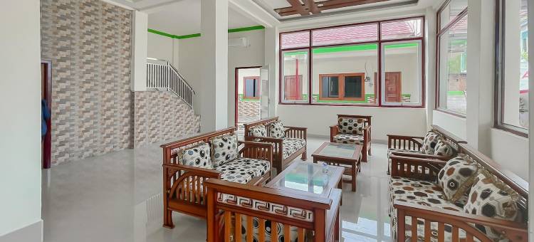 因德拉马尤Urbanview蒂尔塔马亚贾亚英达红多兹酒店(Urbanview Hotel Tirtamaya Jaya Indah Indramayu by RedDoorz)图片