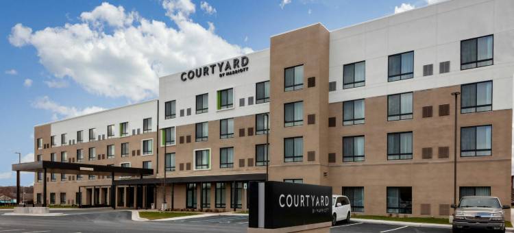 东兰辛奥克莫斯万豪万怡酒店(Courtyard East Lansing Okemos)图片